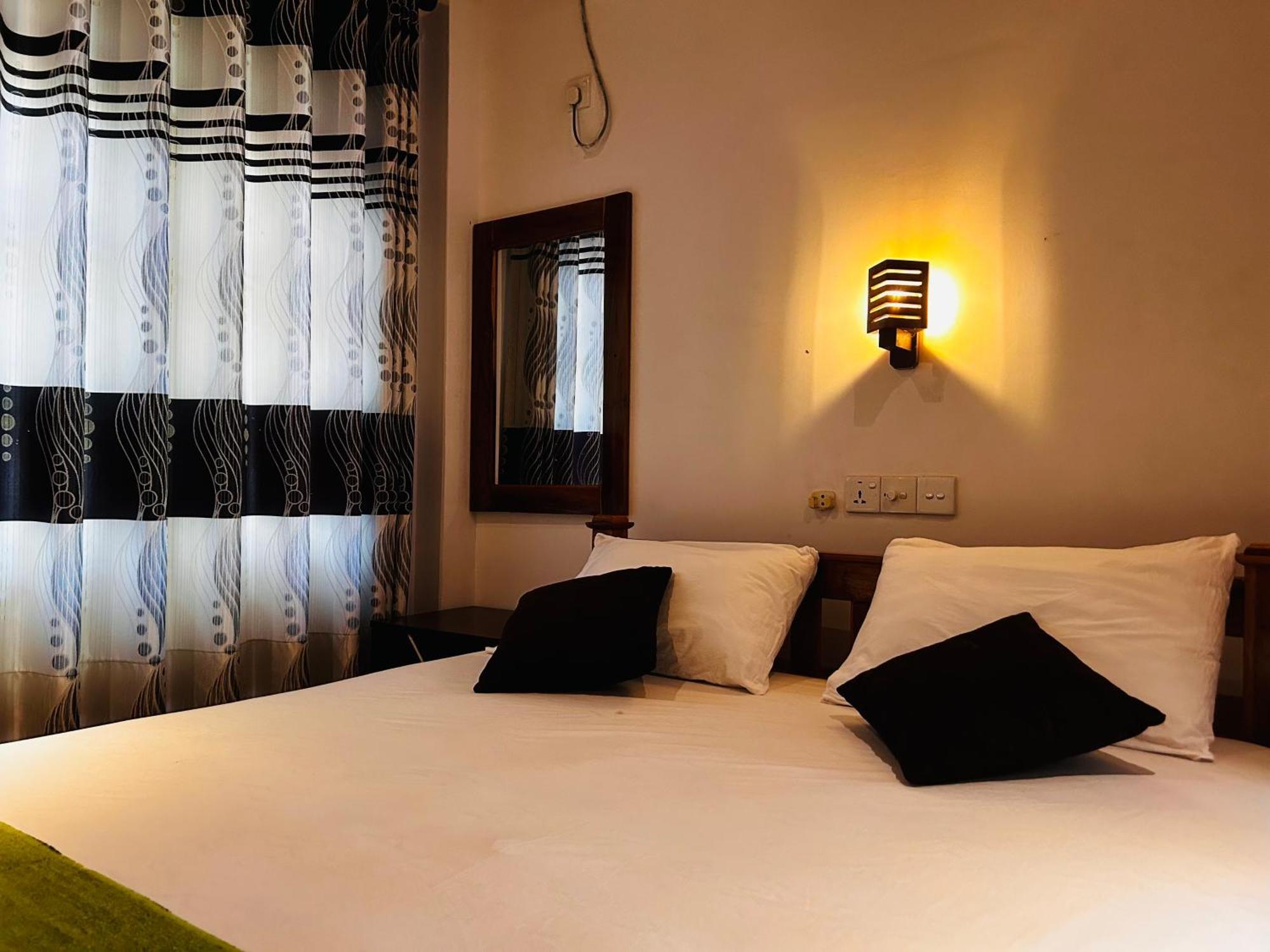 Pearl Bungalow Тринкомале Екстериор снимка