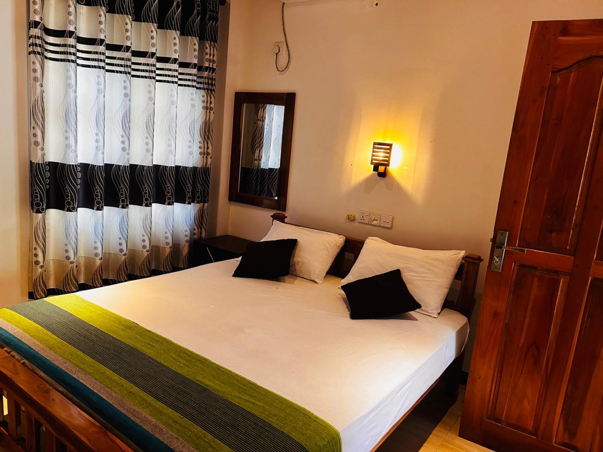 Pearl Bungalow Тринкомале Екстериор снимка