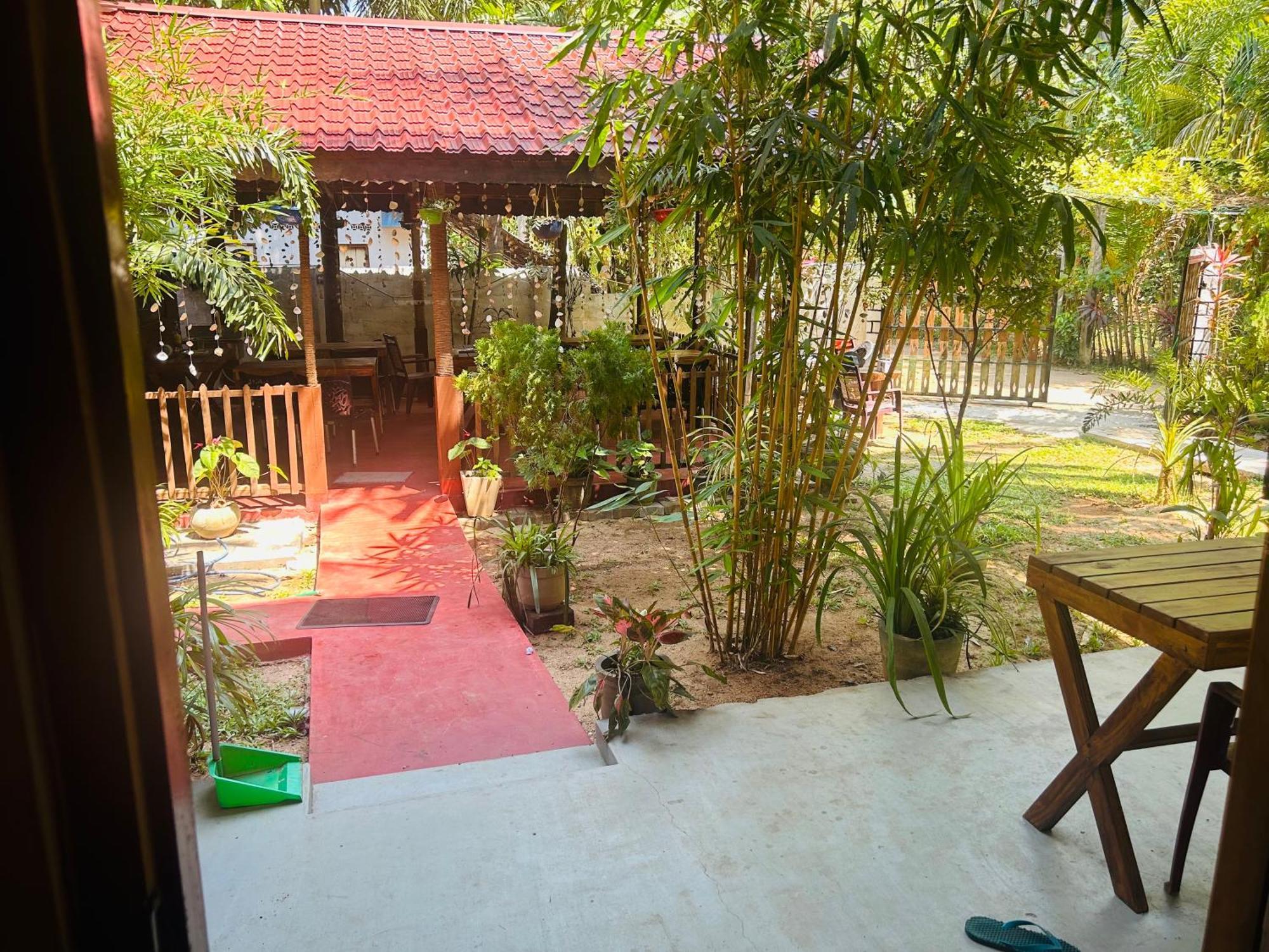 Pearl Bungalow Тринкомале Екстериор снимка